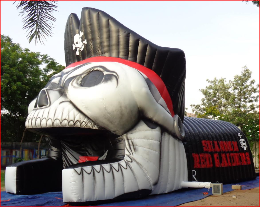 Pirate Skull Red Raiders Football Tunnel with Hat